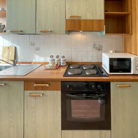 Grosso 4 Pers Wifi Ac Parking Apartment Nisa Exterior foto